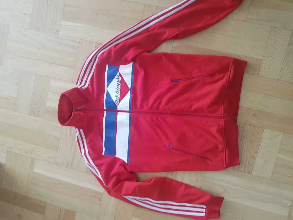 Adidas jacka röd stlk: L