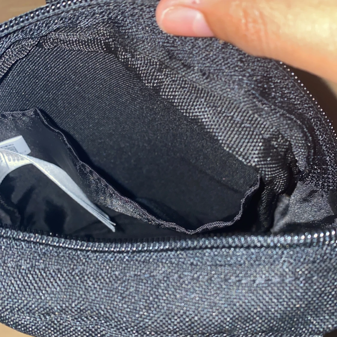 Helt ny adidas krossväska har bara använts 1 gång! - 91