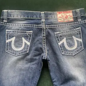 Lågmidjade bootcut true religion jeans🤍