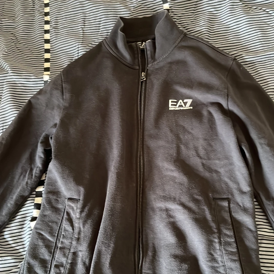 EA7  - 91