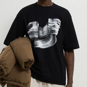 Zara t-shirt Oversized - Aldrig använd t-shirt från Zara, oversized storlek S 
