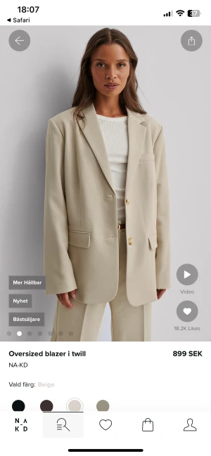 Kavaj från NA-KD  - Säljer nu min kavaj. Endast använd 1 gång. Nypris 899kr.