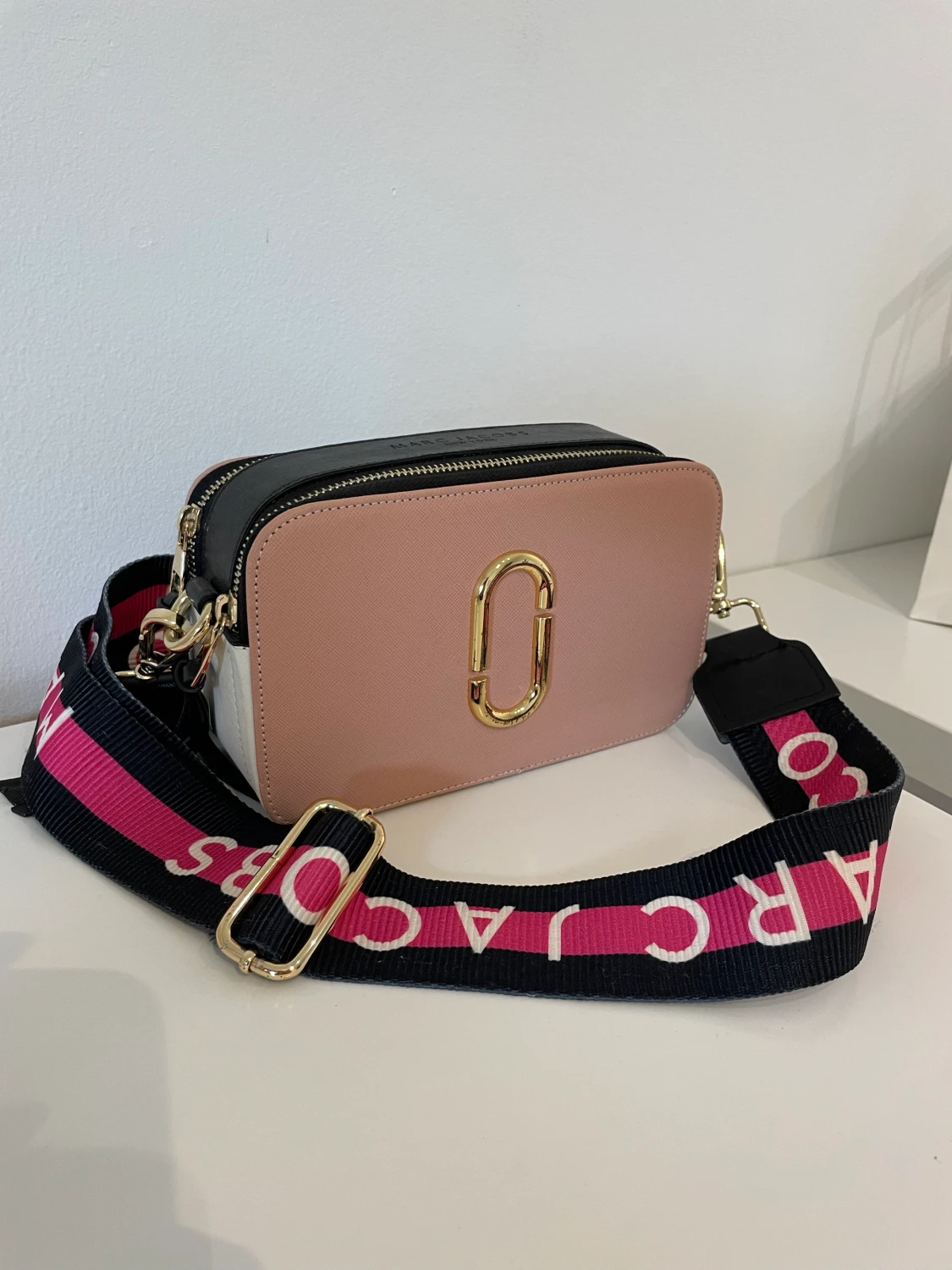 Axelremsväska, Marc Jacobs