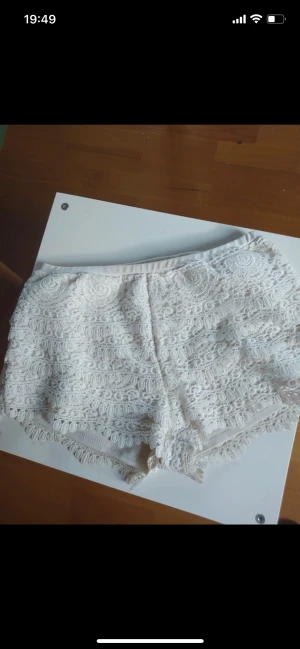 Spets shorts  - Skit fina spetsshorts 