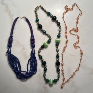 Halsband  - Halsband 120kr st svep för fler modeller 🪷🧘🏼‍♀️