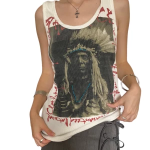 Linne - As coolt linne med tryck köpt på second hand i Korea⭐️