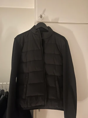 Zara jacka - Storlek S Använda en gång, som ny.