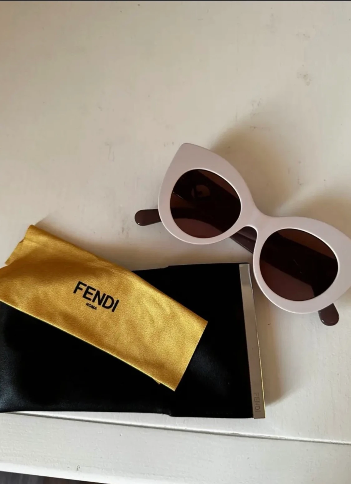 Fendi solglasögon oversize