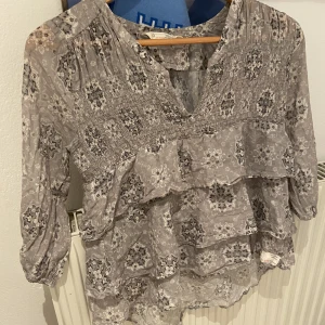 Odd Mollytopp - Supersöt Odd Mollytopp. Storlek 1 vilket är ungefär xs-s