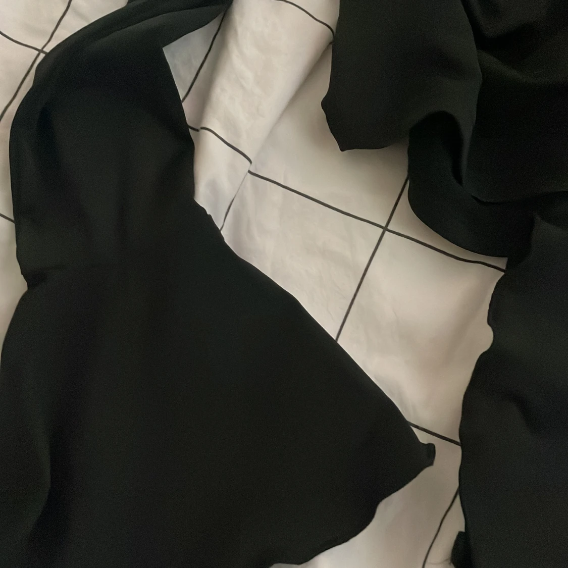 Lång armad svart tröja - 90