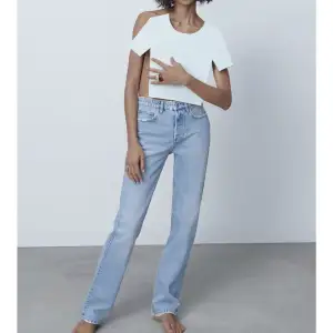 Jeans från Zara som har blivit för små. Köpta för 359 kr.