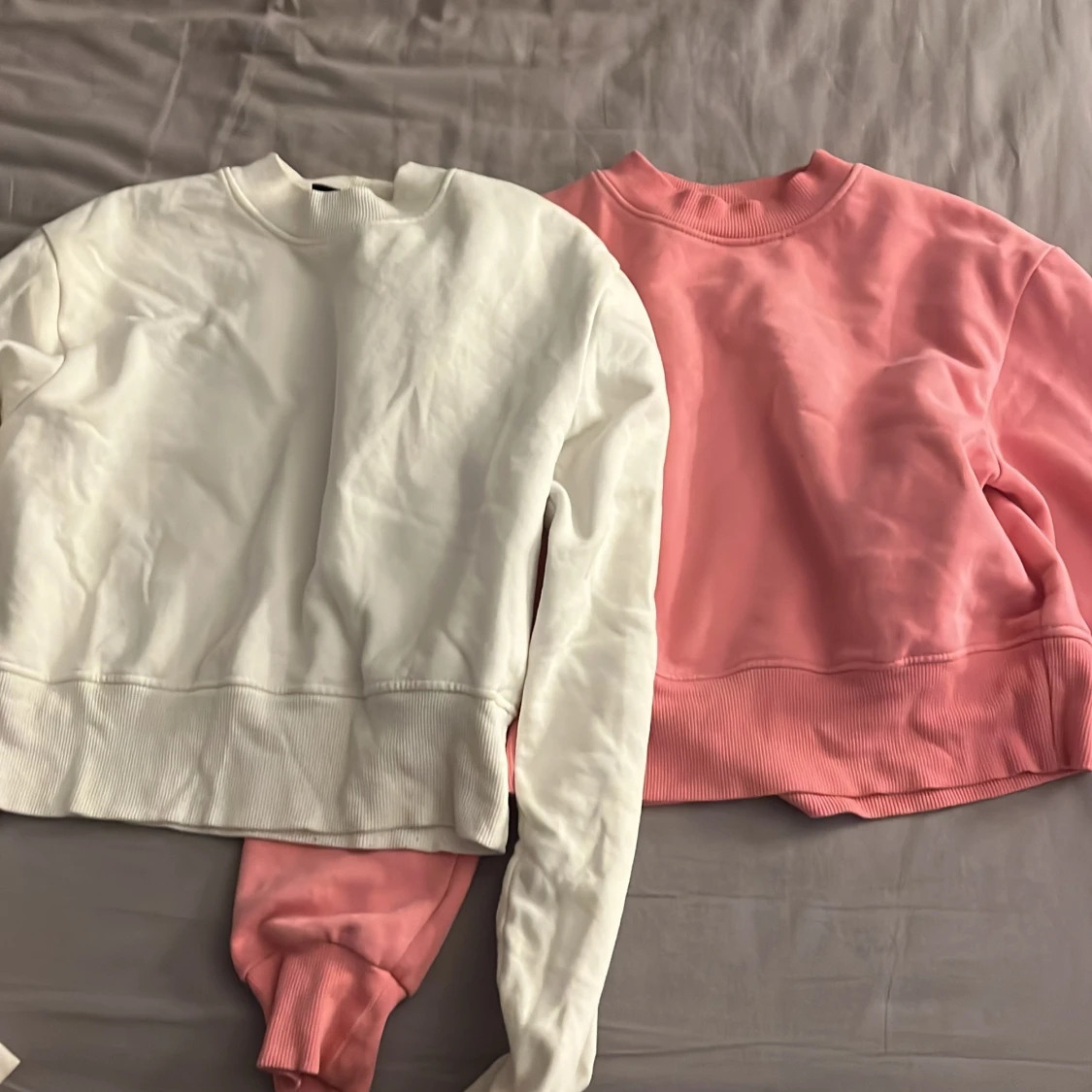 Lite kortare tröjor