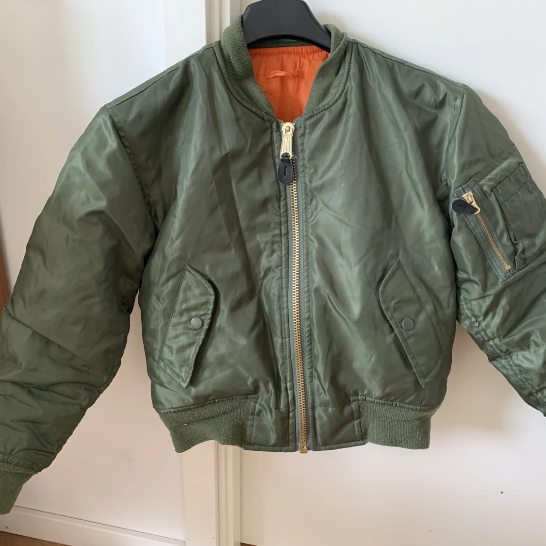 Grön bomberjacka 