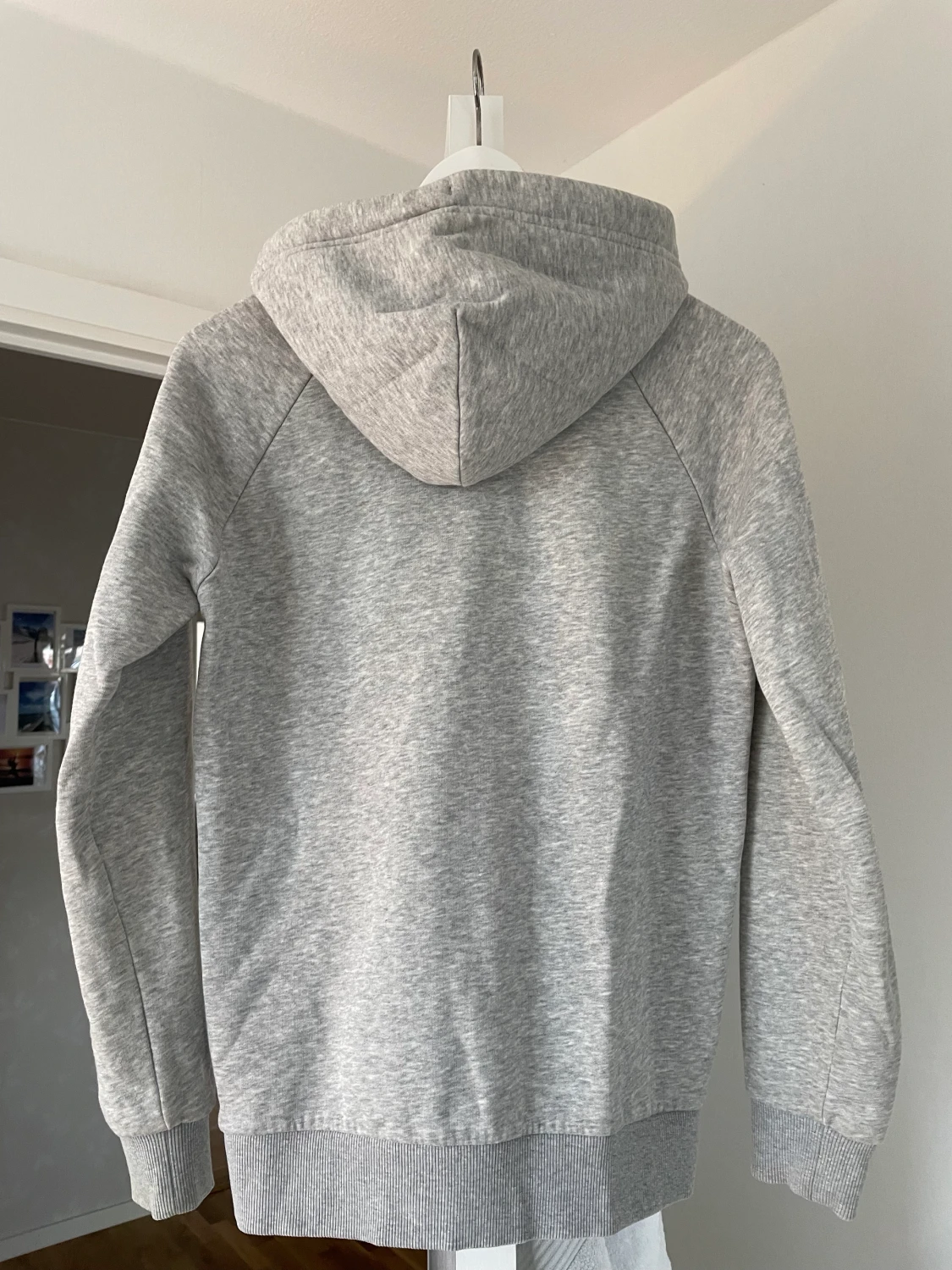 Peak Performance Hoodie - 90