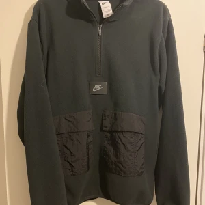 Nike tech fleece tröja  - Oanvänt skick 