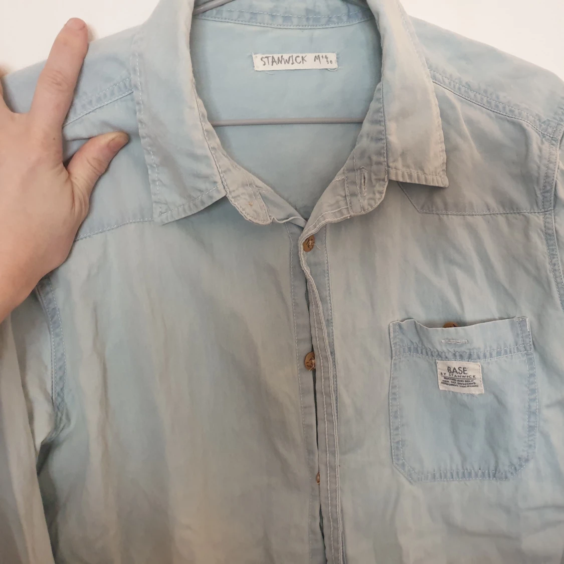 Ljus långärmad skjorta - 91