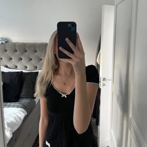 Odd Molly topp - Svart odd Molly topp. Pris kan diskuteras