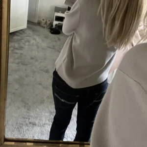 Nudie jeans - Jeans från nudie, bootcut. Superfina jeans med den perfekta mängden utsväng💕