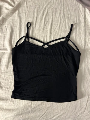 Svart linne - Aldrig använd  Toppen skick