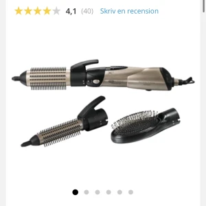 Björn Axén värmeborste - Säljer denna värme borste från Björn Axén, den kommer med 3 olika huvud som man kan byta mellan och piggarna går att dra in. Använd ett fåtal gånger och är i fint skick!