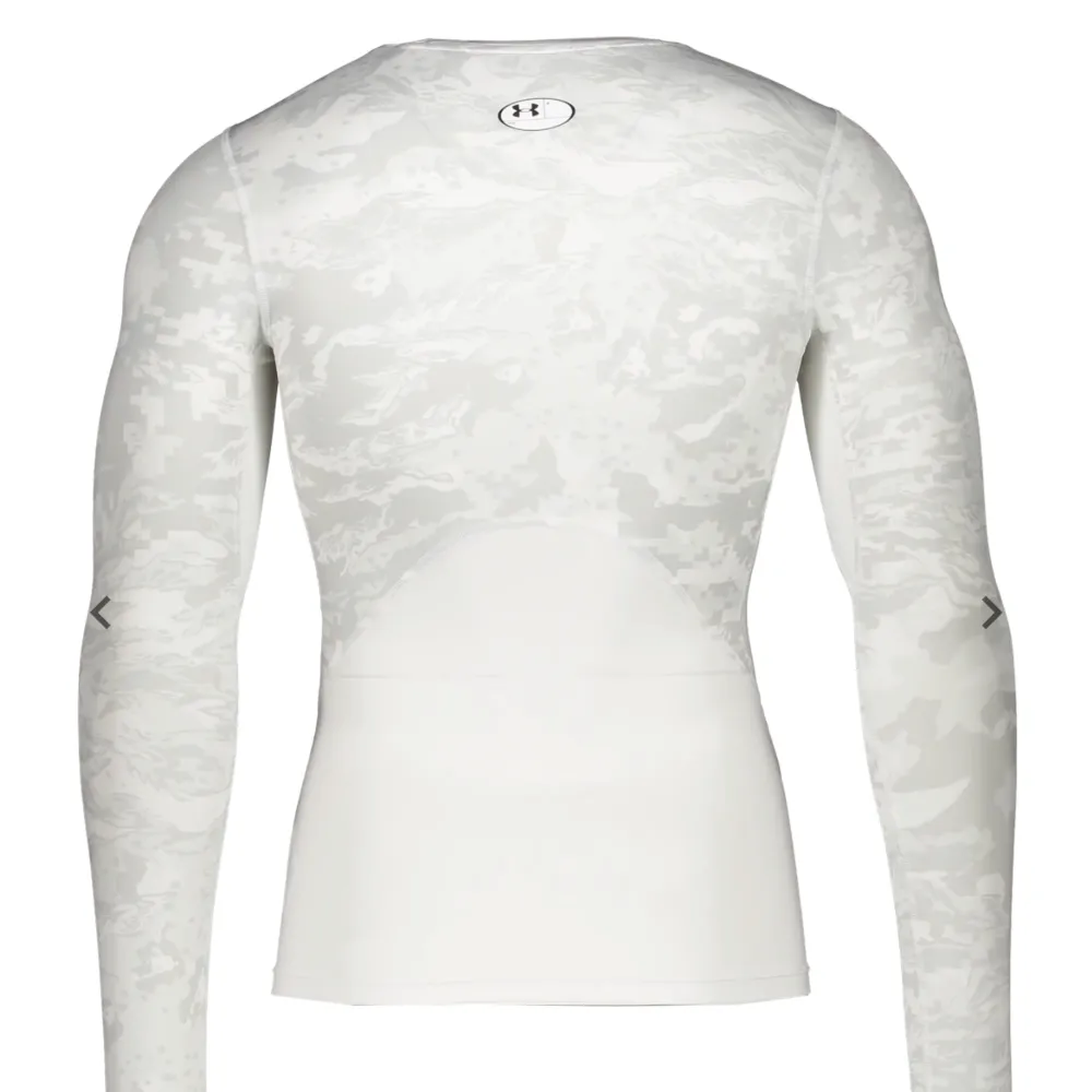 Lång ärmad compression shirt från Under Armour i camo print. Tröjor & Koftor.