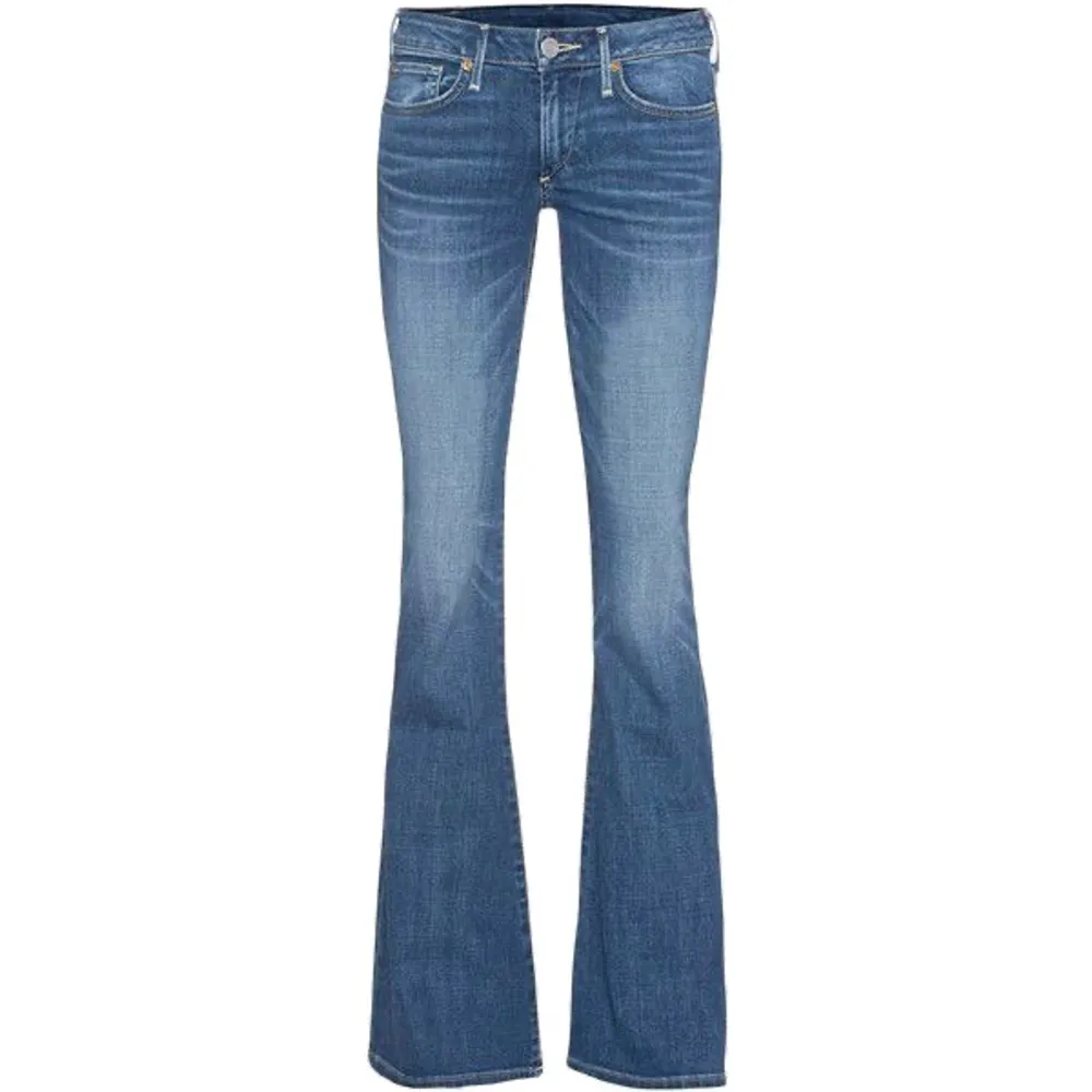 Såå snygga jeans från only🤩För små för mig så kan inte ha på mig de men modellen ser ut som på bild 1. W29 l34. Jeans & Byxor.