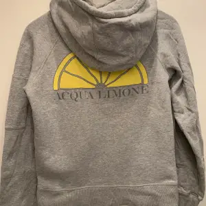 Acqua Limone hoodie i storlek mellan small och x-small. 