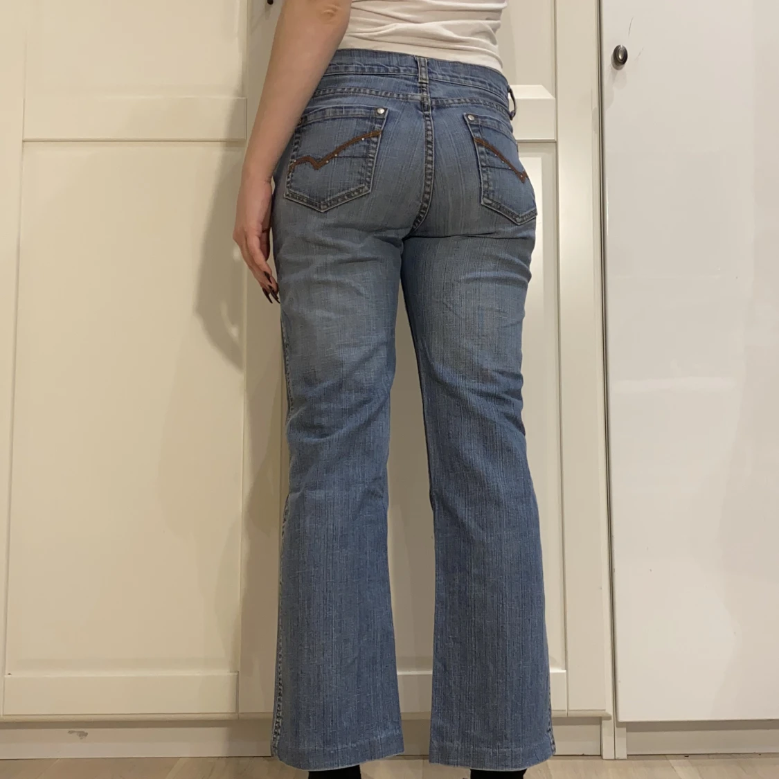 lågmidjade/midwaist jeans med bootcut💕 - 91