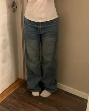 baggy jeans 🤗 - säljer dessa jeans från hm då jag har för myxket jeans, i väldigt bra skick och väldigt sköna!! 