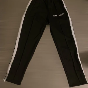 Palm angels byxor  - Helt nya Palm angels byxor oanvända pris kan diskuteras vid snabb affär 