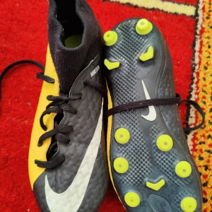 Nike hypervenom - För små på mig. Bra skick.