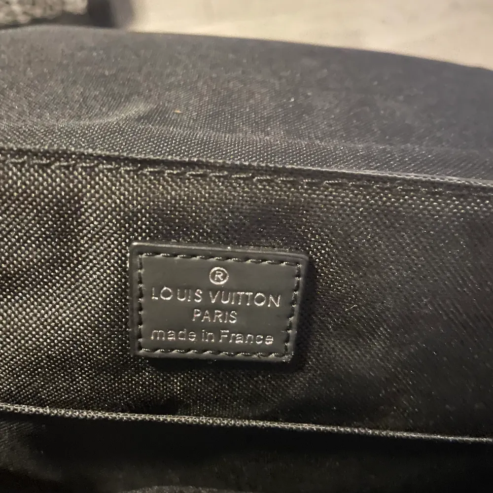 Louis Vuitton väska . Väskor.