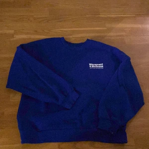Sweatshirt  - Blå sweatshirt från Gina tricot. Storlek M, bra skick!