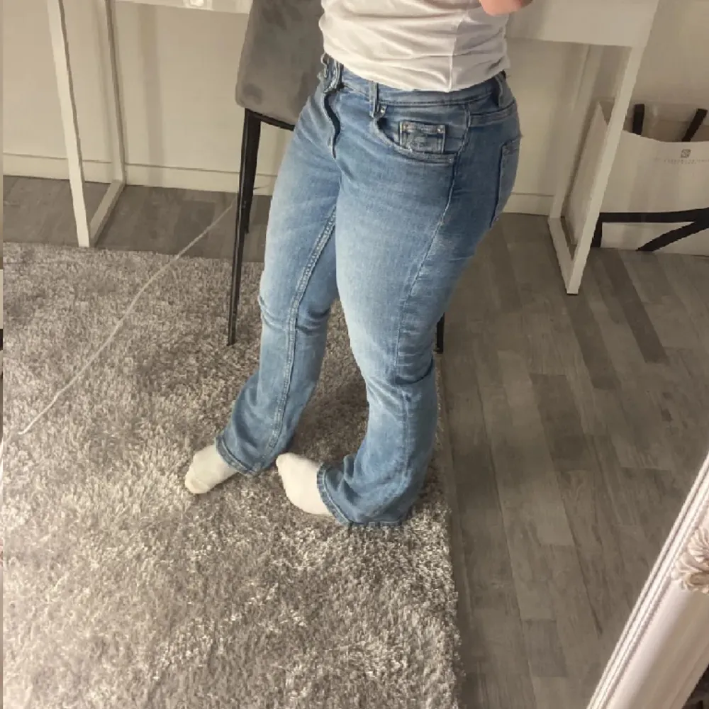 Blåa jeans från Gina i bra skick!💗. Jeans & Byxor.