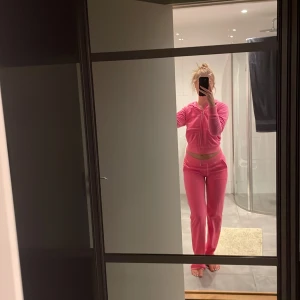 Juicy set - Rosa juicy set, super skick, 600kr för hela setet, kanon pris!!!🌸🥰🤑🤩