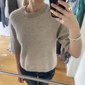 Other stories tröja - Populär other stories tjocktröja med trekvartsärm ❤️ Storlek XS, nypris 590kr