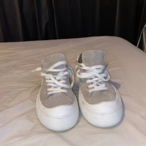 Tiger of Sweden skor - Säljer nu mina Tiger of Sweden skor. Använda en gång