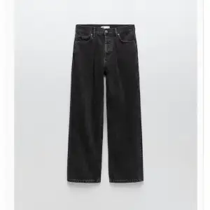 Svarta jeans från Zara! Knappt använda, som nya 🙌🏼