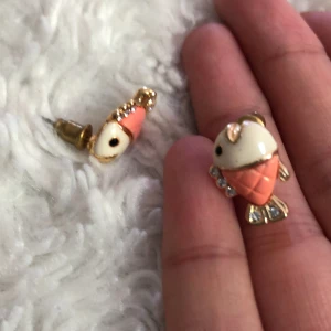 Örhängen - Gulliga fiskörhängen! 