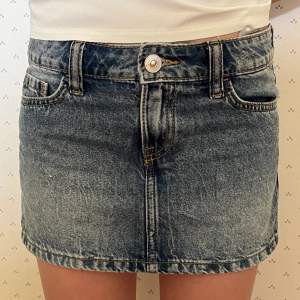 Jätte fin jeans kjol! 🫶🏻✨ Skriv för mått 🦋
