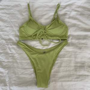 Grön bikini i fint skick, endast använd ett fåtal gånger. 