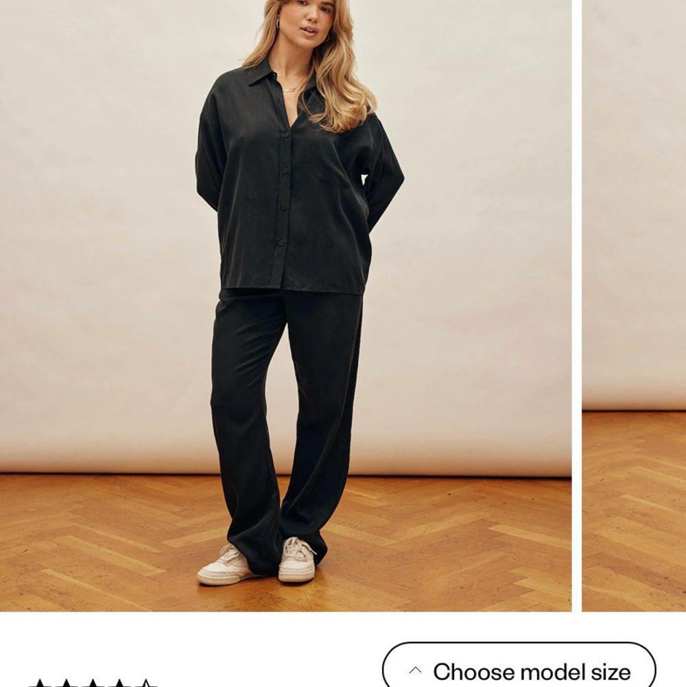 Säljer dessa byxor ”On the go Ash” från djerf avenue i stl M TALL då de är alldeles för långa och stora för mig.Längden passar nog någon som är 175 eller längre. Nypris är 1399kr. . Jeans & Byxor.