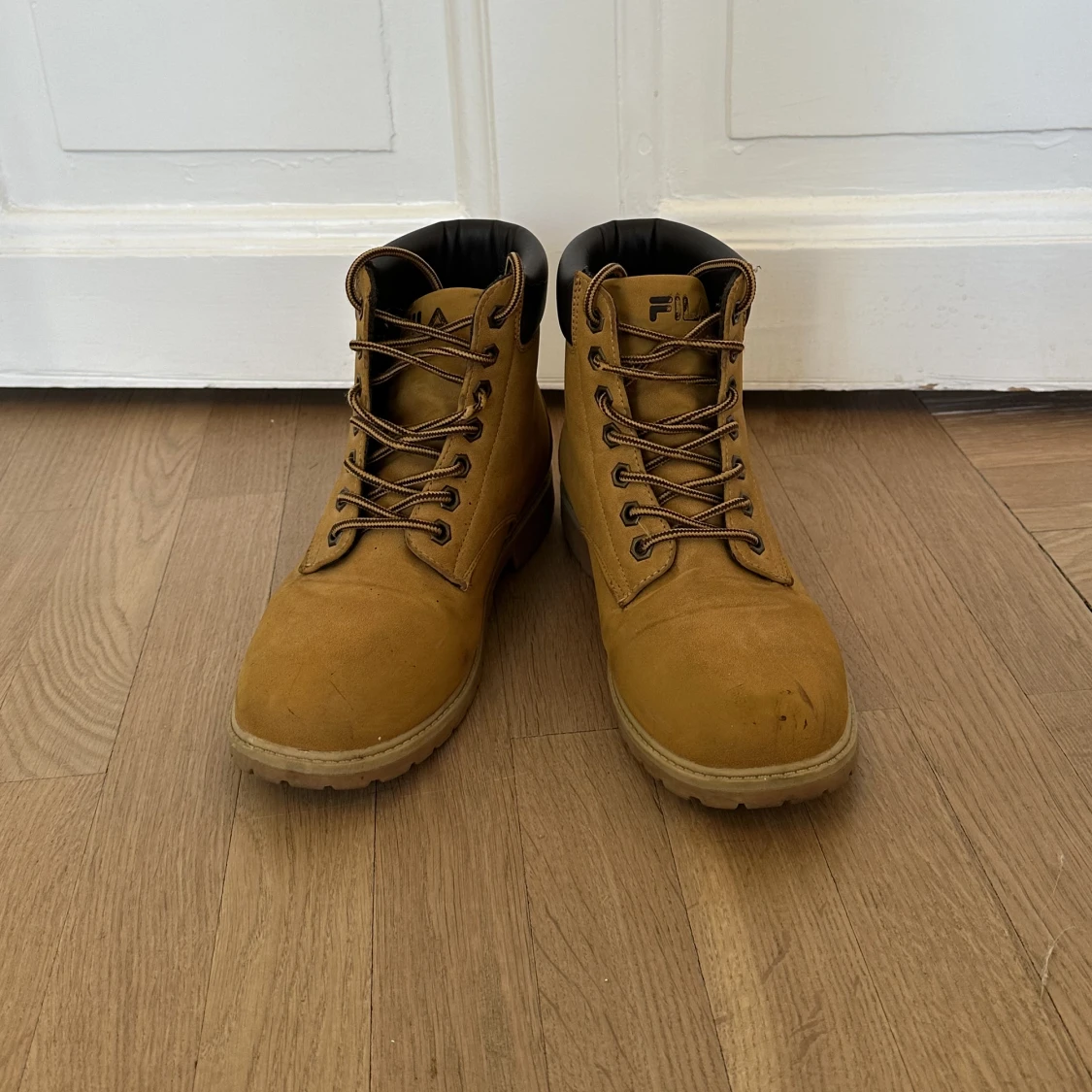 Fila kjängor, beige