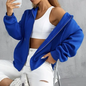 Mörkblå Zip Up!! - Jätte fin zip up i färgen mörk blå!💕🙏🏼 Inga defekter och använts 2-3 gånger!! KP för fler bilder!❤️‍🔥