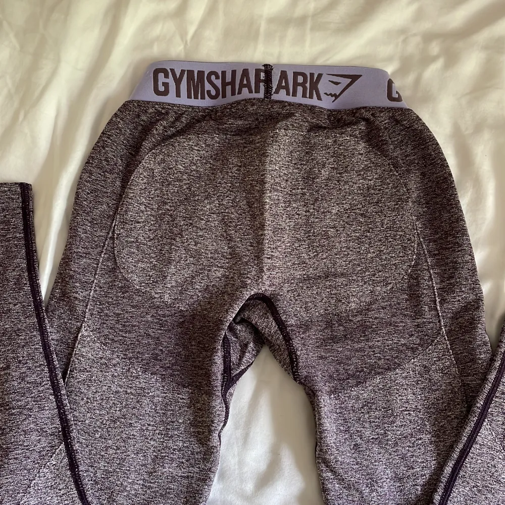 Träningstights från Gymshark i stl xs.. Jeans & Byxor.