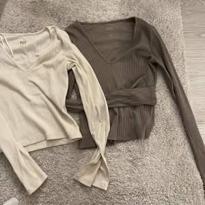 Supersnygga långärmade tröjor från lager 157. Den beiga är i strl xs och den bruna i s. BÅDA FÖR 150kr 🙌🏽
