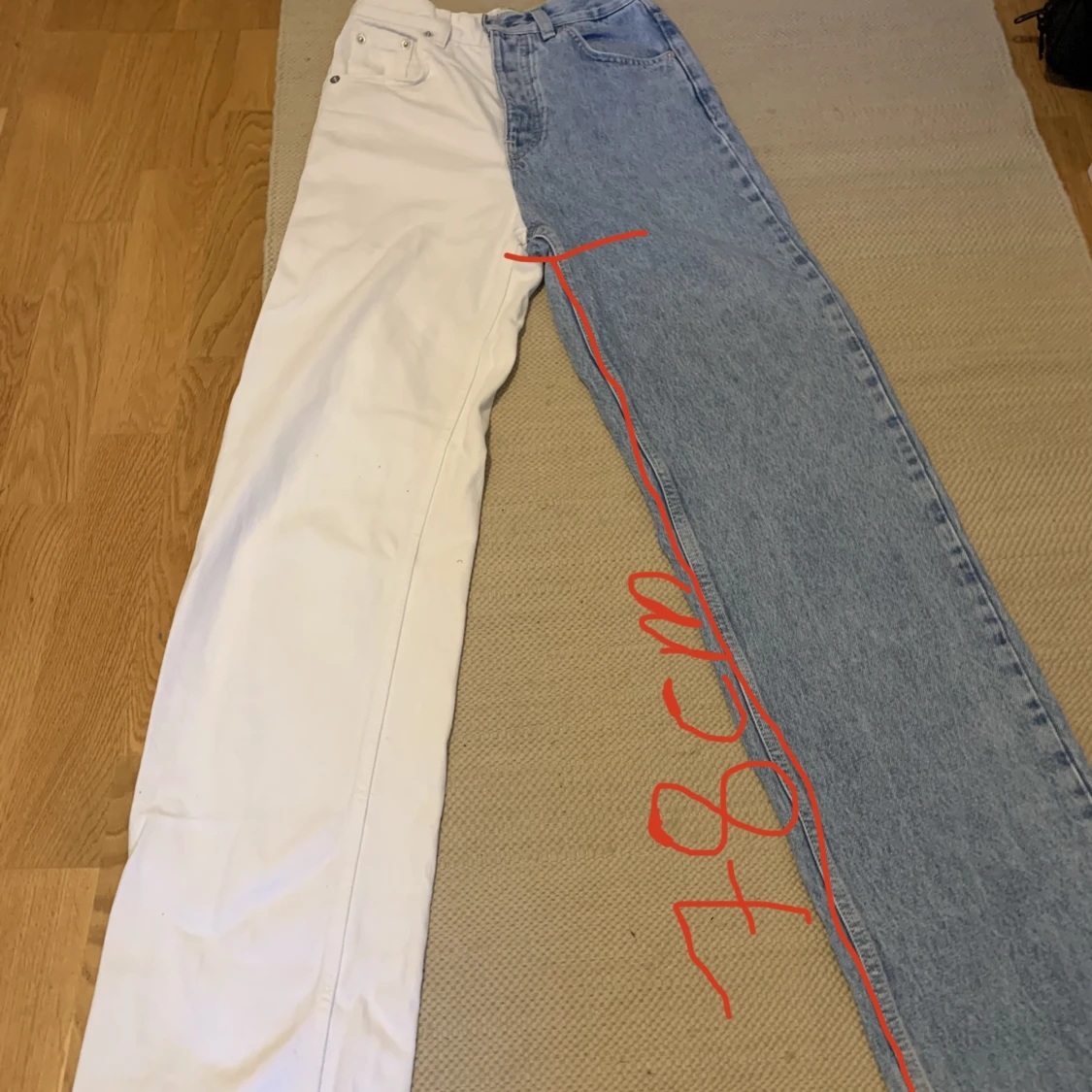 Blå/vita jeans - 91