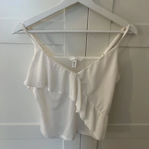 Volang topp  - Jättefin topp som tyvärr är för stor för mig!