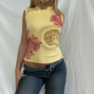 Gul topp - Så snygg gul topp! Bra skick! 
