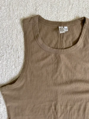 Linne otherstories - Knappt använd!